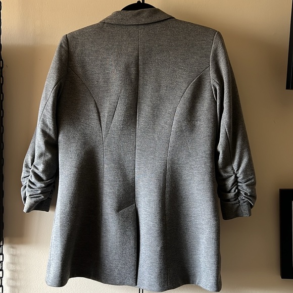 Gibson Brand Ruched Sleeve Blazer - Picture 3 of 5